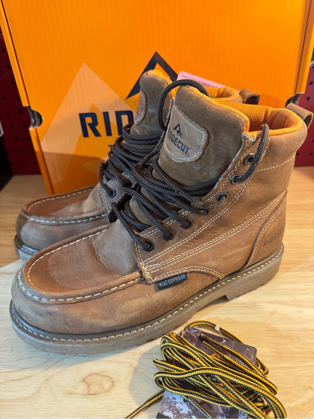 Men's Ridgecut Brown Moc Toe Work Boots Size 10D
